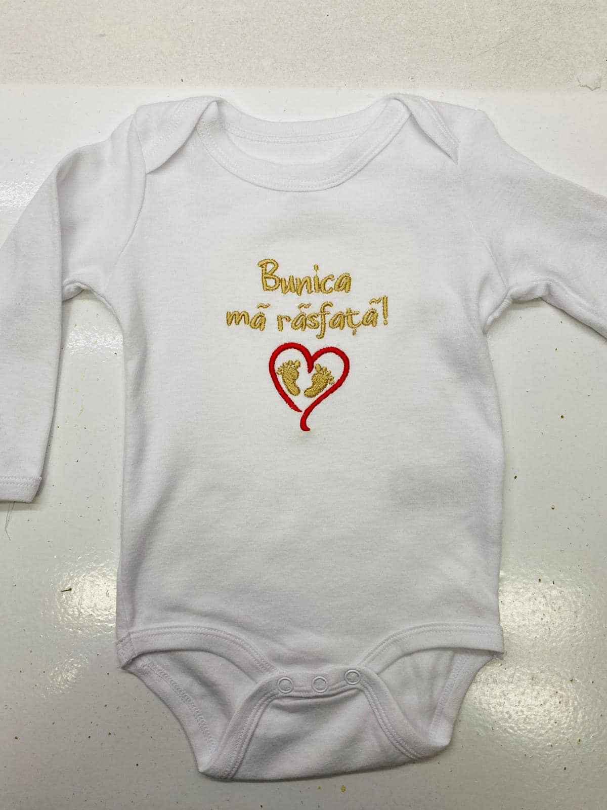 Bunica mă răsfaţă